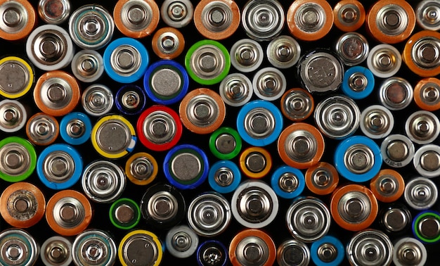 Foto vollbild-aufnahme verschiedener batterien