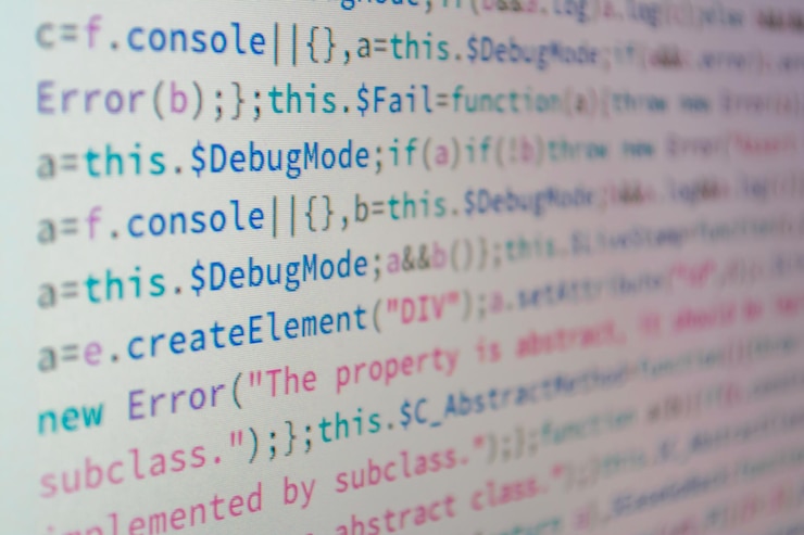 Foto vollformat-aufnahme von programmcodes auf dem bildschirm