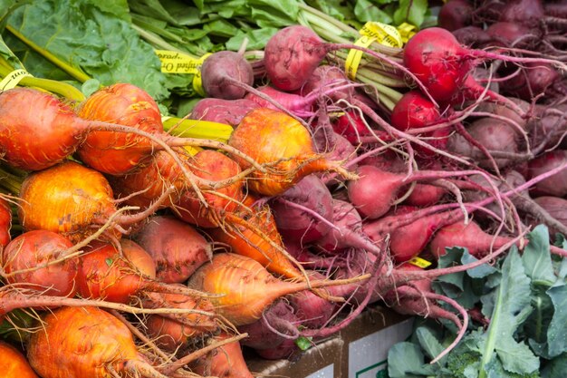 Vollkörperiges Gemüse auf dem Markt