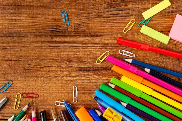 Volta ao conceito de escola com material de escritório de papelaria