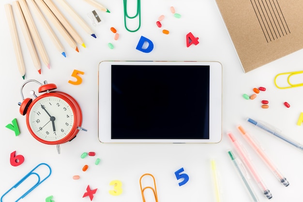 Volta ao conceito de escola com material de escritório