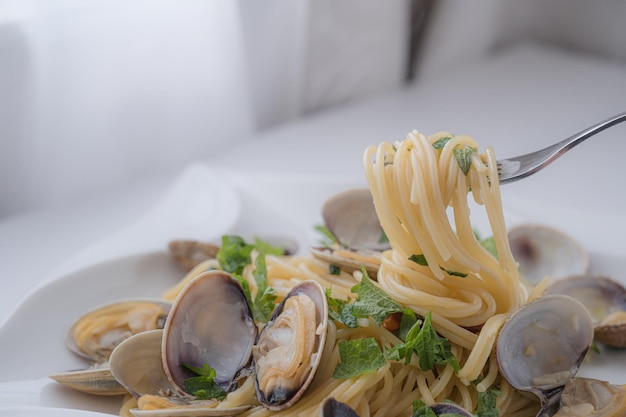 vongole bianco