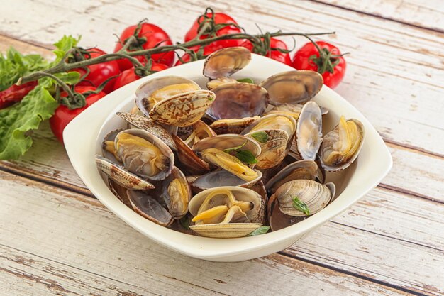 Vongole-Mollusken-Klemme mit Butter