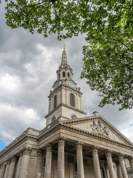 Vorderansicht der Kirche Saint Martininthefields in London