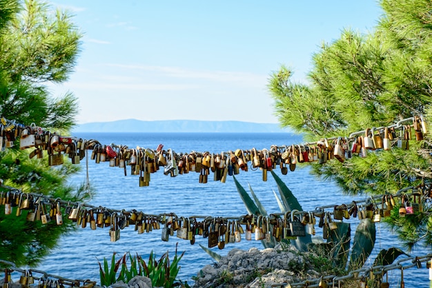 Vorhängeschlösser der Liebe Makarska