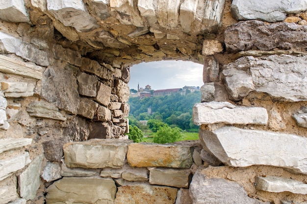 Foto vorhangfassade an der festung kamyanets-podilsky in der ukraine