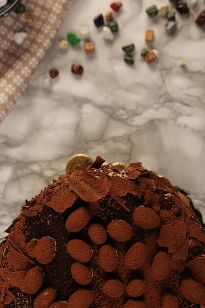 Vorstand mit leckerem Kuchen auf dem Tisch