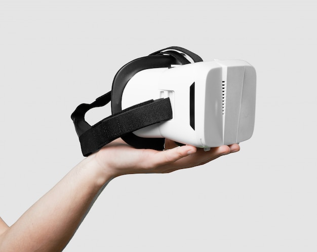 Vr Gläser isoliert auf monochromen Hintergrund