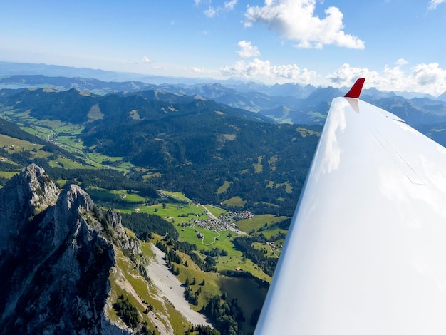 Foto el vuelo sobre el pico schanis suiza