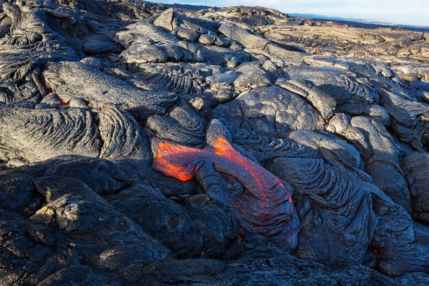 Foto vulcão ativo kilauea na ilha grande, havaí