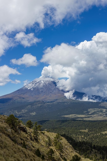Vulcão Popocatepetl visto do Parque Nacional Itza-Popo, Puebla, México