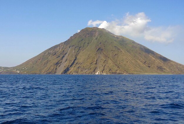 Foto vulcão stromboli