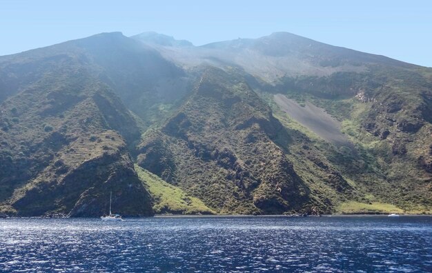 Foto vulcão stromboli