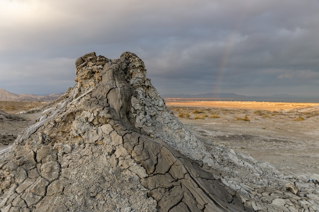 Vulcões de lama de Gobustan perto de Baku, Azerbaijão.