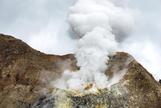 Vulkandampf Papandayan in Indonesien