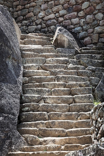 Wände und Treppen