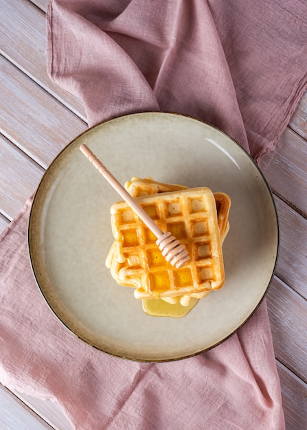 Waffeln mit Johannisbeermarmelade