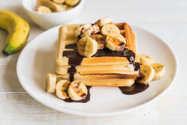 waffle de banana com chocolate