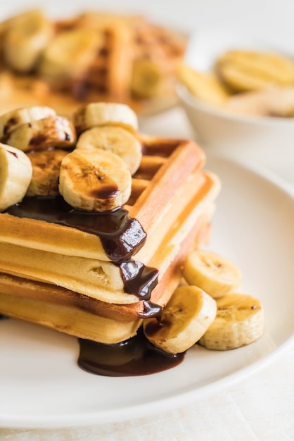 Waffle de banana com chocolate