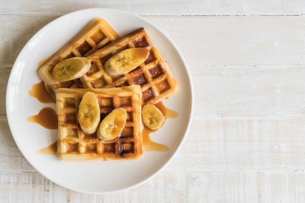 waffle de plátano con caramelo