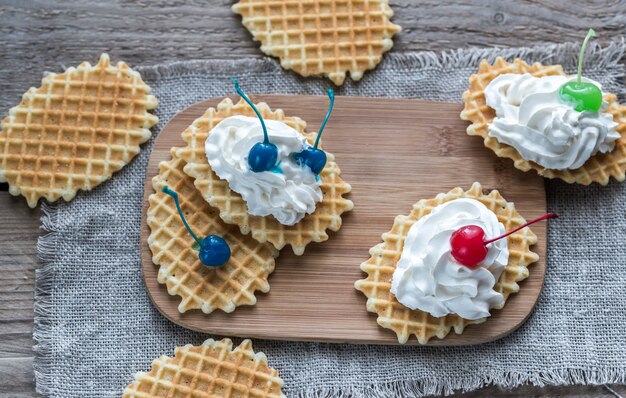 Waffles belgas com chantilly