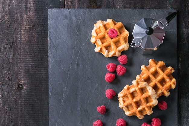 Waffles belgas com framboesas