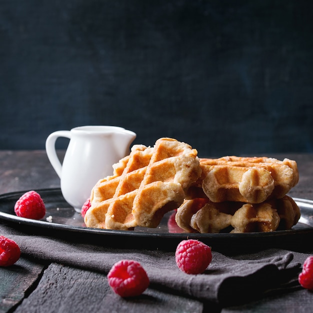 Waffles belgas com framboesas