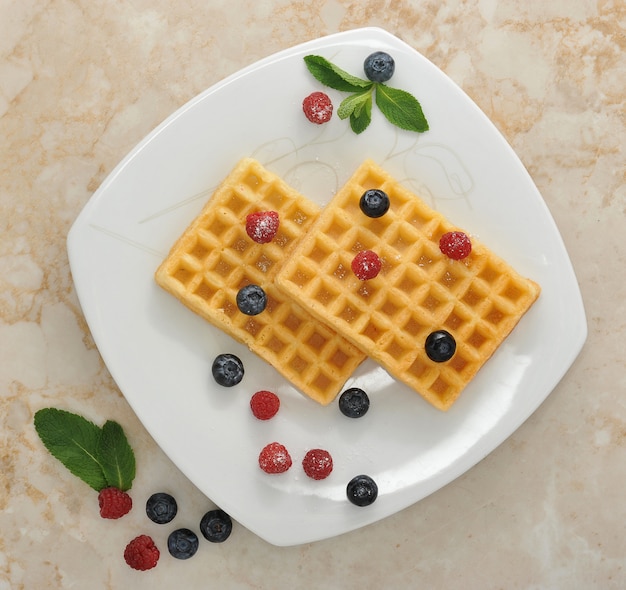 Waffles belgas com frutas