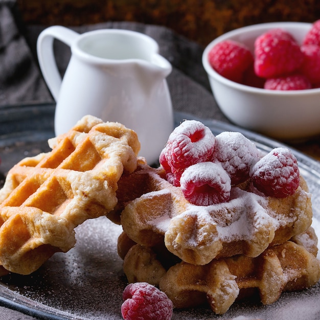 Waffles belgas con frambuesas