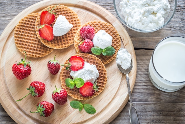 Waffles belgas con ricotta y fresas