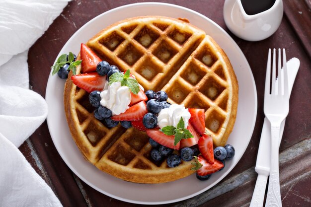 Waffles caseiros frescos com ricotta