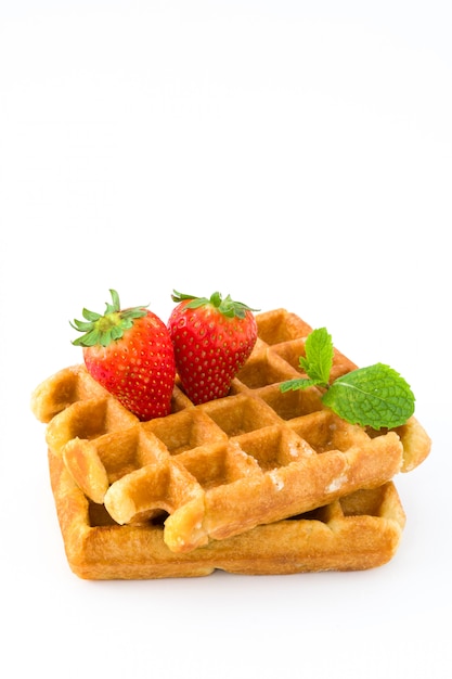 Waffles con fresas en blanco