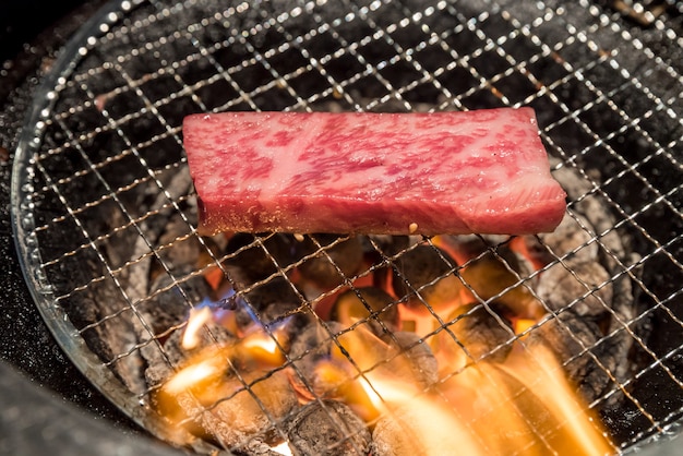 Wagyu a la parrilla carne de solomillo yakiniku