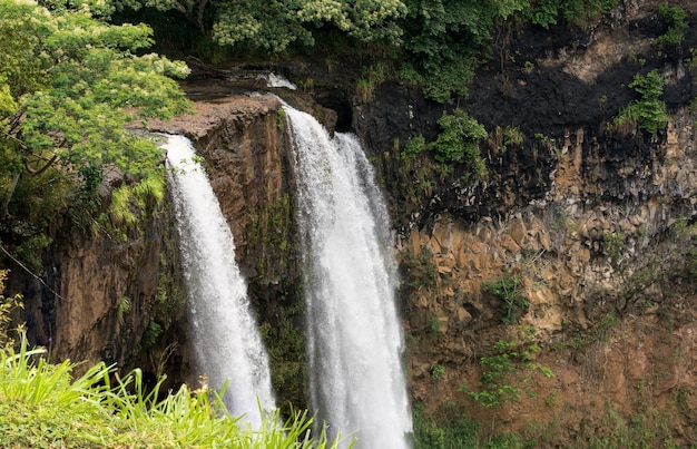 Wailua Falls na ilha havaiana de Kauai