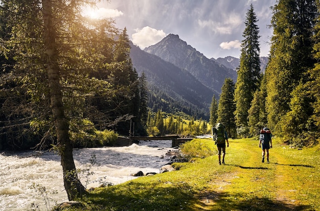 Wanderer in den Bergen Kirgistans