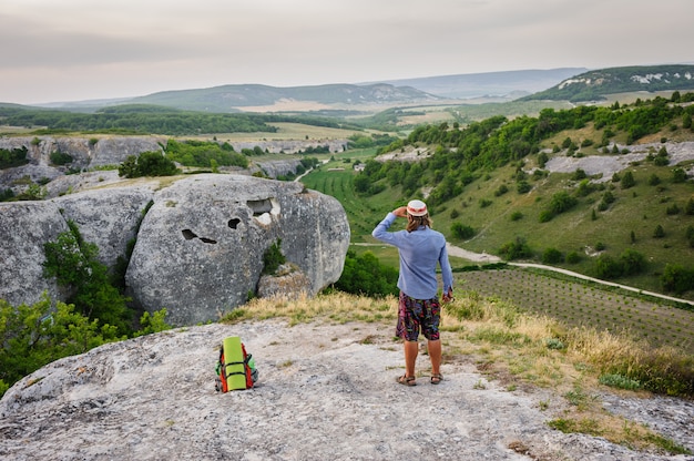 Wandern des Mannes, der Rest hat