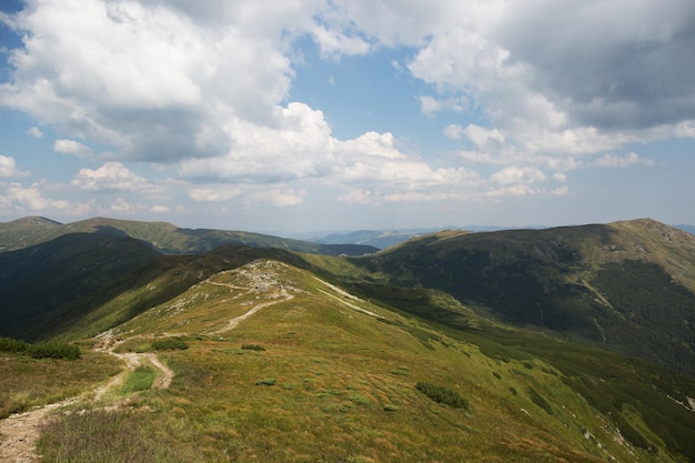 Wandern in den Bergen Wanderweg für Touristen