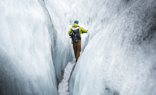 Wandern Sie auf einem Gletscher