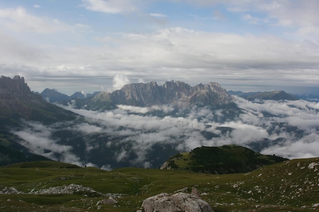 Wandern Sie durch die italienischen Dolomiten