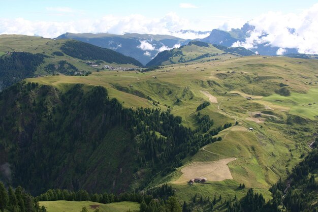 Wandern Sie durch die italienischen Dolomiten