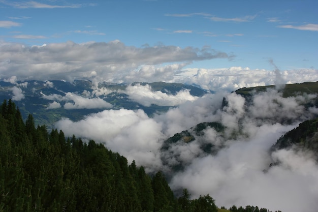 Wandern Sie durch die italienischen Dolomiten