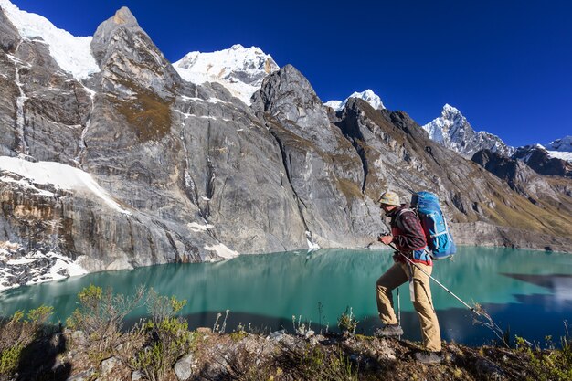 Wanderszene in Cordillera Bergen, Peru