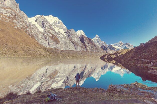 Wanderszene in den Bergen der Cordillera, Peru