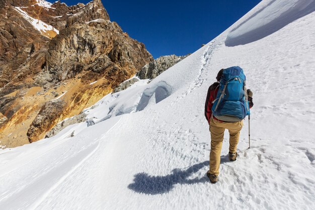 Wanderszene in den Bergen der Cordillera, Peru