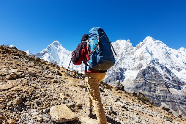 Wanderszene in den Bergen der Cordillera, Peru