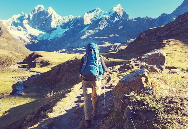 Wanderszene in den Bergen der Cordillera, Peru