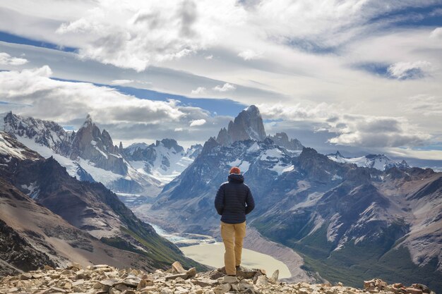 Wanderung in den patagonischen Bergen, Argentinien