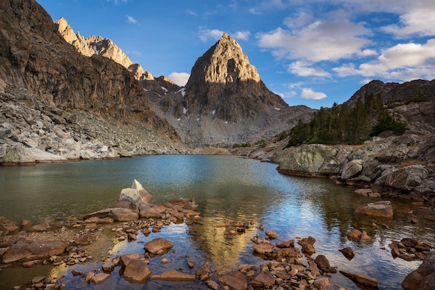 Wanderung in der Wind River Range in Wyoming, USA. Herbstsaison.