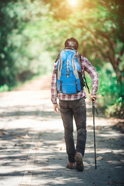 Wanderung Menschen Rucksack junge Wanderer