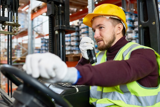 Warehouse Mover im Radio